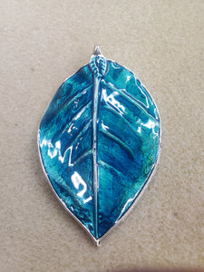 ENAMEL LEAF PENDANT