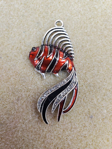 ENAMEL PENDANT FISH