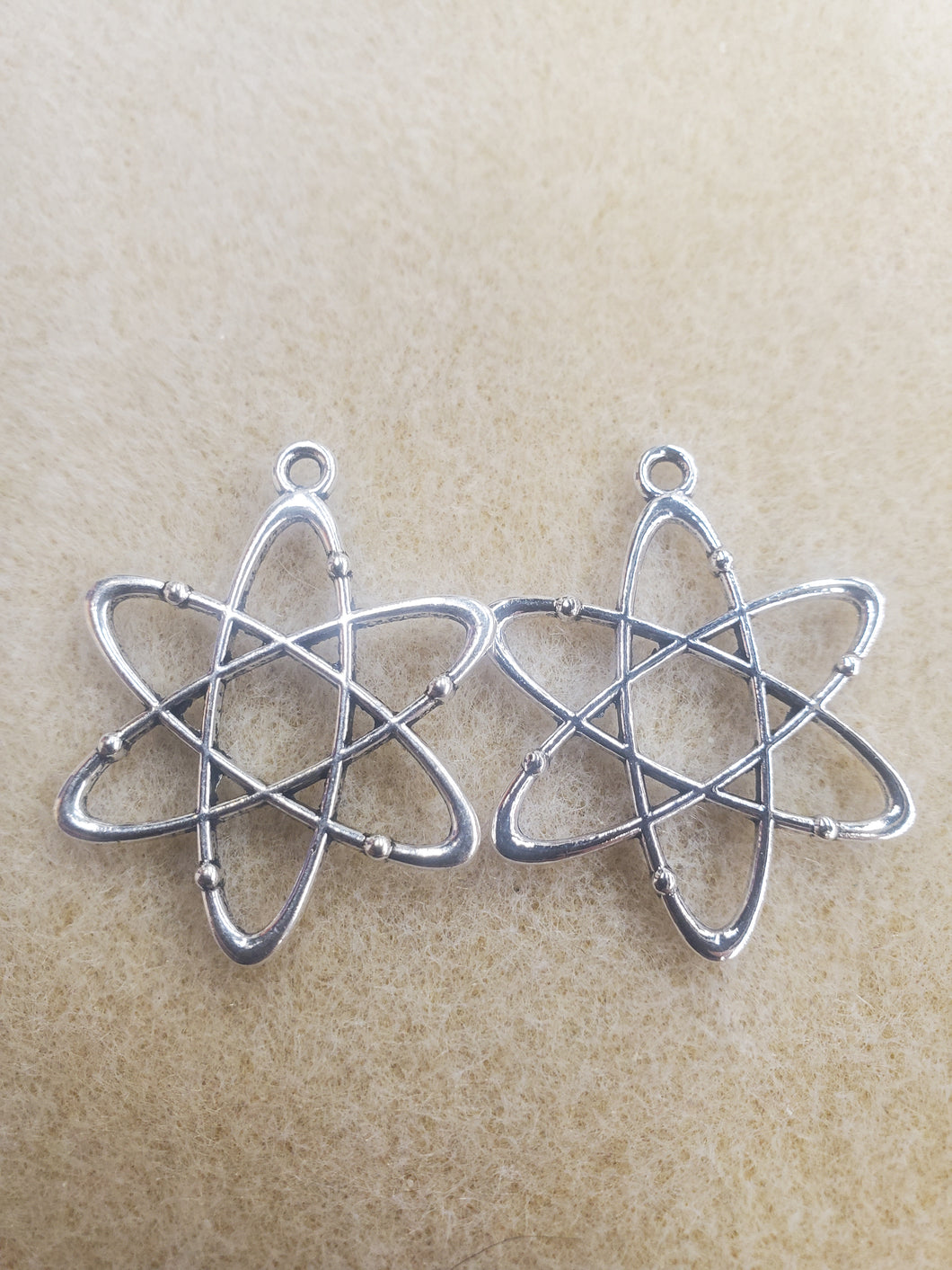 ATOM PENDANT