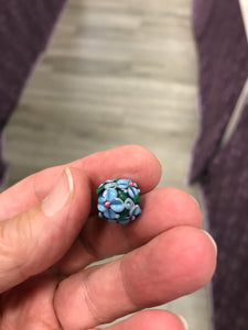 GLASS FLORAL BEAD