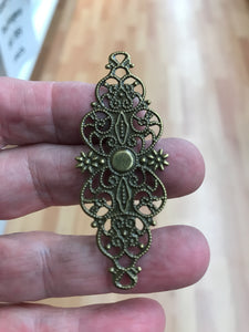 IRON FILIGREE CONNECTOR