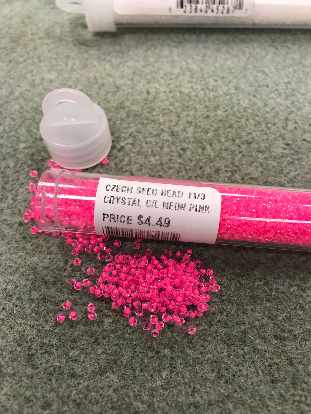 CZECH SEED BEAD 11/0 CRYSTAL C/L NEON PINK 01502