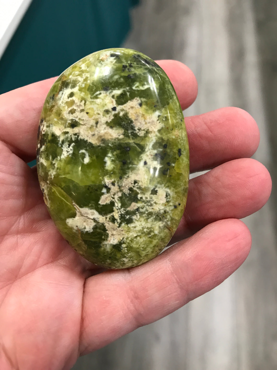 GREEN OPAL PALM STONE